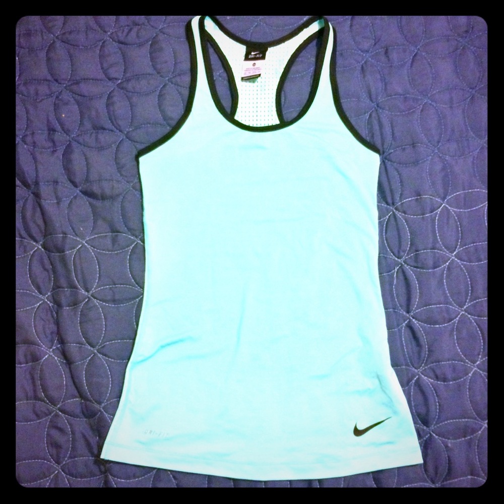 Nike Pro Hypercool 2.0 Tank (Women's) in Blue